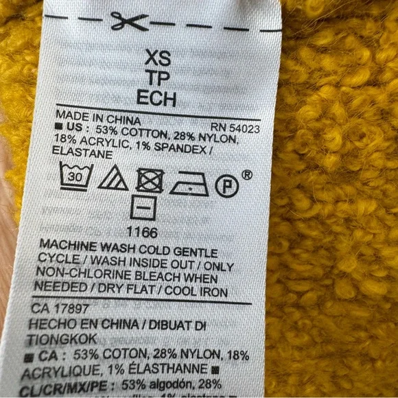 Old Navy Cozy Oversized Bouclé Crew Neck Sweater in Gold. NWT. XS - Picture 9 of 12